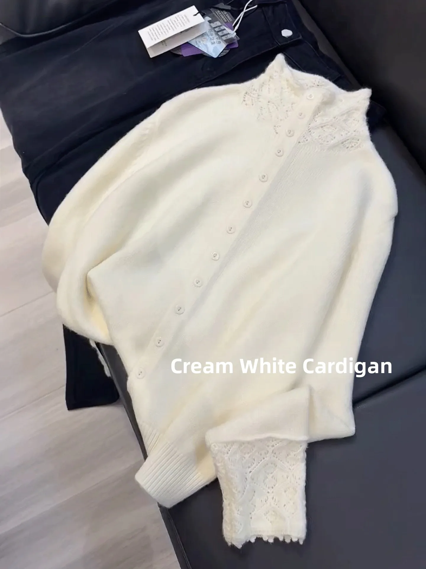 Женский вязаный топ с длинными рукавами, ажурным узором и застежкой на одну пуговицу, зимний, модный, повседневный, для работы и отдыха.
Женский вязаный топ с длинными рукавами, ажурным узором и застежкой на одну пуговицу, зимний, модный, повседневный, для работы и отдыха.