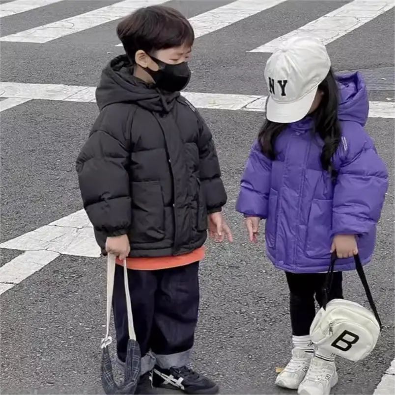 The 2025 new children's winter thickened cotton-padded jacket for cold protection, children's cotton-padded jacket for warmth
The 2025 new children's winter thickened cotton-padded jacket for cold protection, children's cotton-padded jacket for warmth