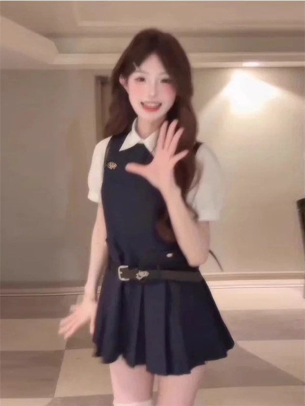Korean Sle Sweet ature Age Reduction Summer New Slimming Pleated Vest Dr irt Women's Faion Set ort Sve Button
Korean Sle Sweet ature Age Reduction Summer New Slimming Pleated Vest Dr irt Women's Faion Set ort Sve Button