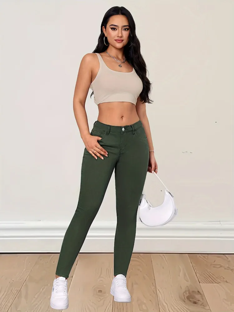 Military green fashionable elastic tight fitting small leg jeans 
Military green fashionable elastic tight fitting small leg jeans