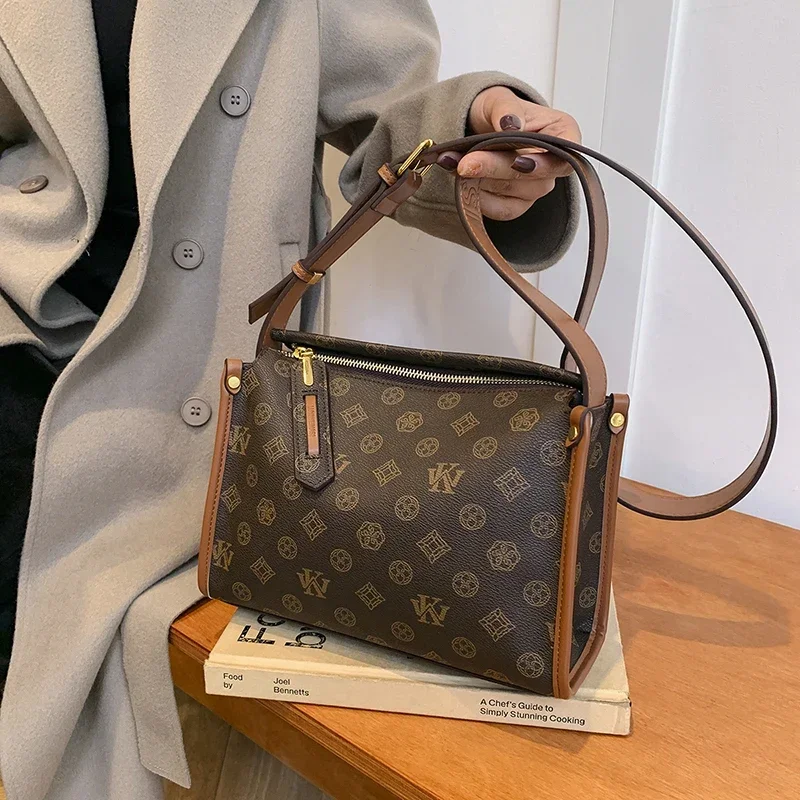 Premium Leather Tote Bag For Women Fashionable Shoulder Handbags Elegant Crossbody Purse Luxury Brand
Premium Leather Tote Bag For Women Fashionable Shoulder Handbags Elegant Crossbody Purse Luxury Brand