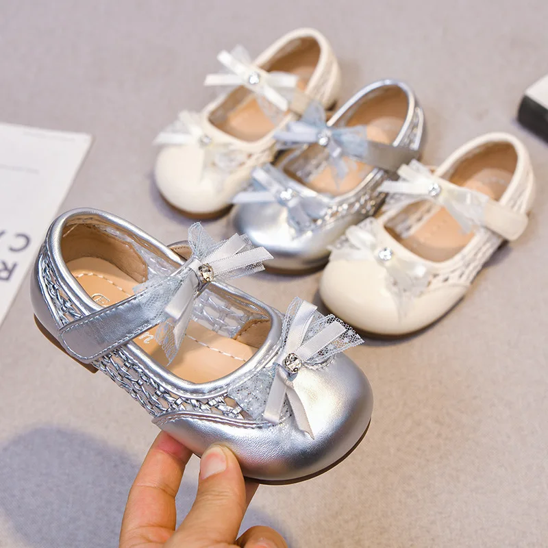 Kids'Casual Sandals PU Leather Spring Solid Color Bow Fashion Breathable Shoes For Girls Anti-slip Silver White Size 23-35
Kids'Casual Sandals PU Leather Spring Solid Color Bow Fashion Breathable Shoes For Girls Anti-slip Silver White Size 23-35