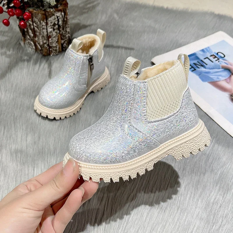 Children's Winter Boots for Girl Glossy PU Versatile Kids Fashion Ankle Boots Thickened Plush Warm Toddlers Causal Cotton Boots
Children's Winter Boots for Girl Glossy PU Versatile Kids Fashion Ankle Boots Thickened Plush Warm Toddlers Causal Cotton Boots