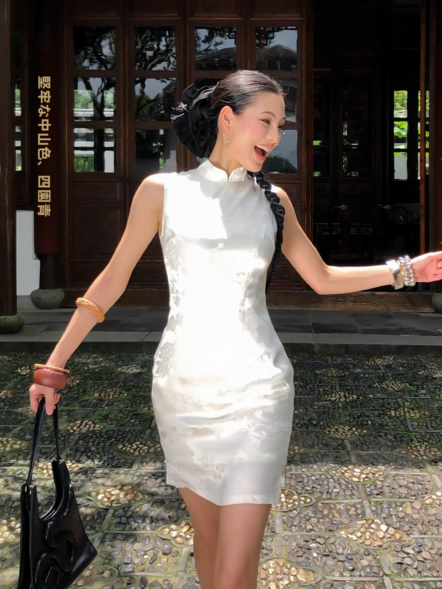 Qingdu Shu Lang Original White Moonlight Short Chinese Style Breathable Daily Wear No Sleeve Pure Color Flag Dress
Qingdu Shu Lang Original White Moonlight Short Chinese Style Breathable Daily Wear No Sleeve Pure Color Flag Dress