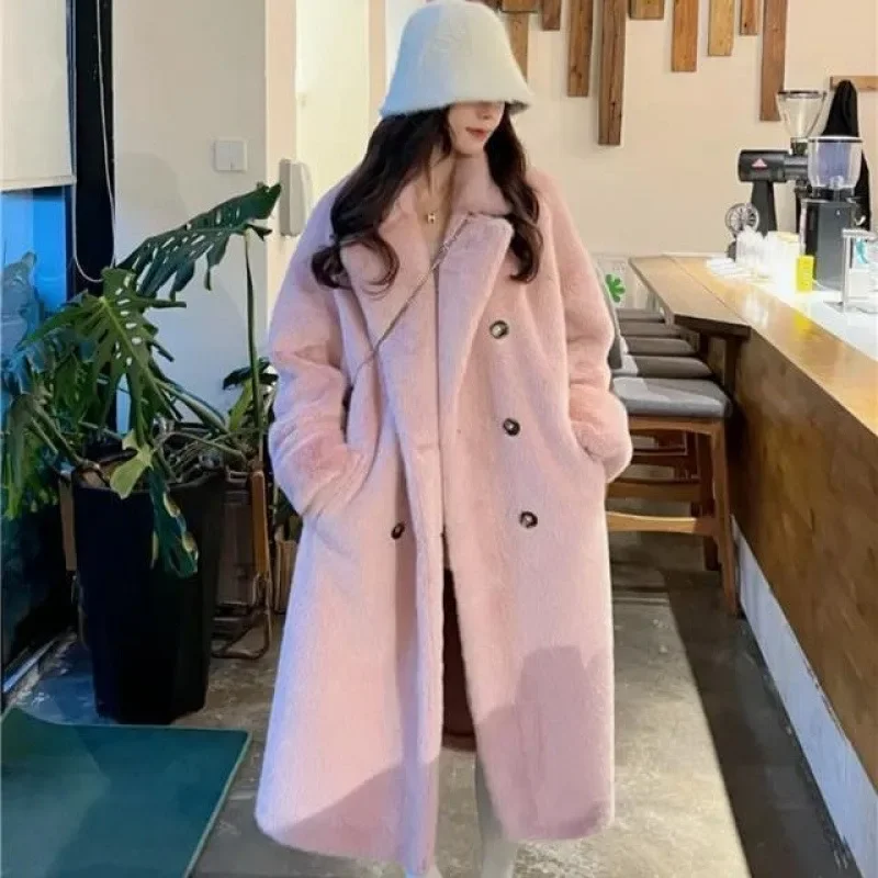 Fashion Winter Thickened Medium Long Styles Suit Collar Imitation Mink Plush Jacket Women Commute Pockets Double-breasted Coat
Fashion Winter Thickened Medium Long Styles Suit Collar Imitation Mink Plush Jacket Women Commute Pockets Double-breasted Coat