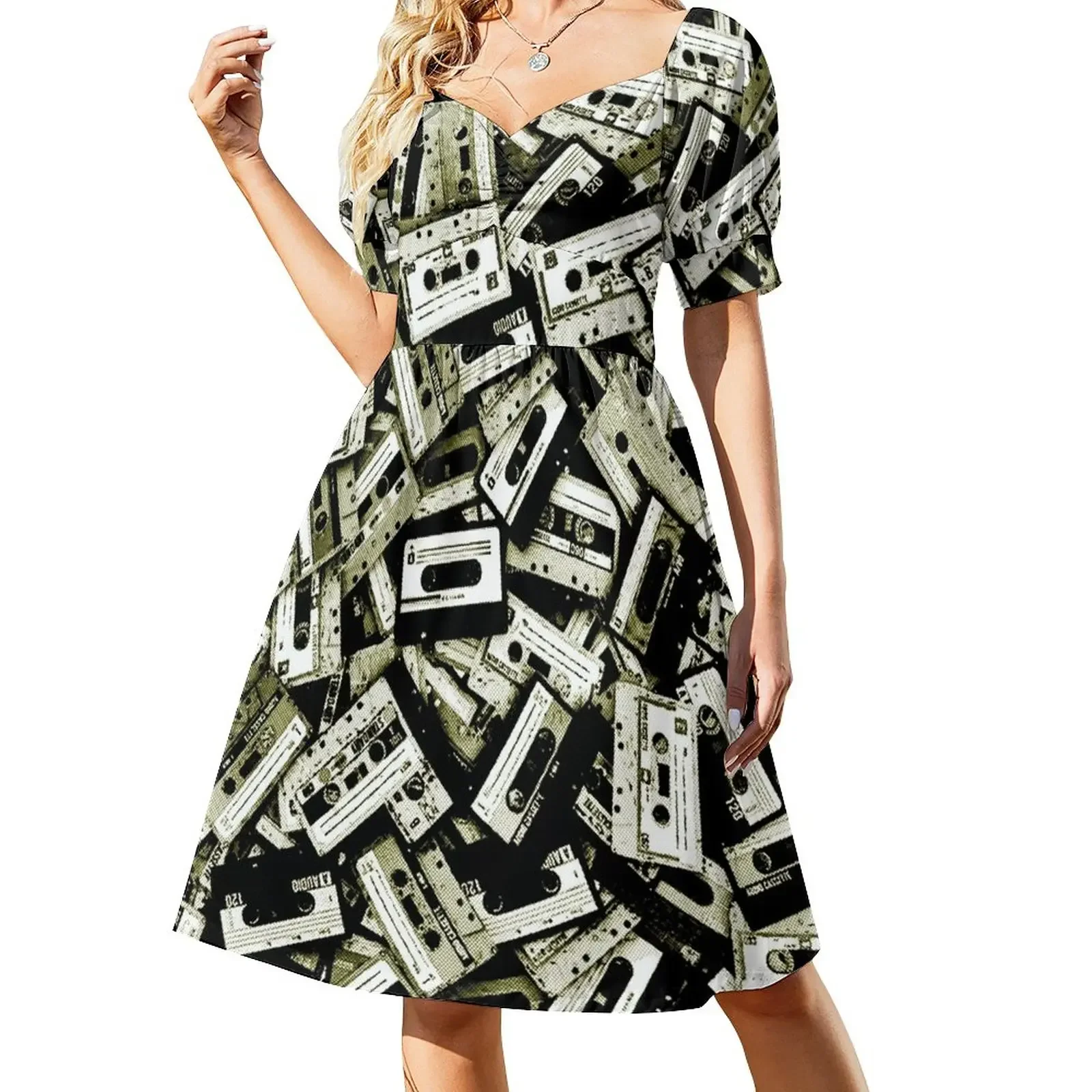 Cassette Tape Recorder Background Short-Sleeved Dress Summer skirt Long veiled dresses Long dress woman
Cassette Tape Recorder Background Short-Sleeved Dress Summer skirt Long veiled dresses Long dress woman