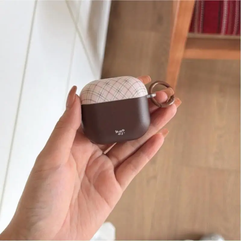 Matte Pink Brown Diamond Pattern Case For AirPods 4 Funda Protective Case For Apple Airpods Pro 3 2 Bluetooth Earphone Case
Matte Pink Brown Diamond Pattern Case For AirPods 4 Funda Protective Case For Apple Airpods Pro 3 2 Bluetooth Earphone Case