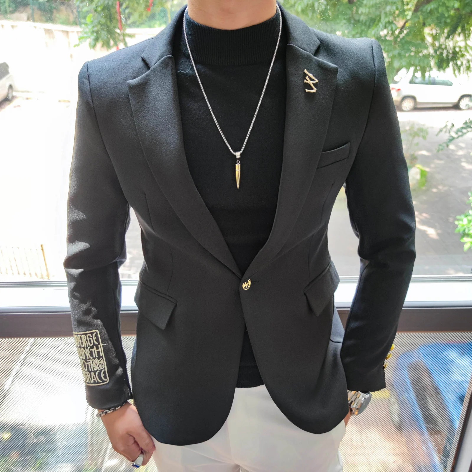 Black British Gold Jacket Singers Male Terno Masculino Men Stylish Blazer Nightclub Party Blazer Hombre Embroidery Blazer Men
Black British Gold Jacket Singers Male Terno Masculino Men Stylish Blazer Nightclub Party Blazer Hombre Embroidery Blazer Men