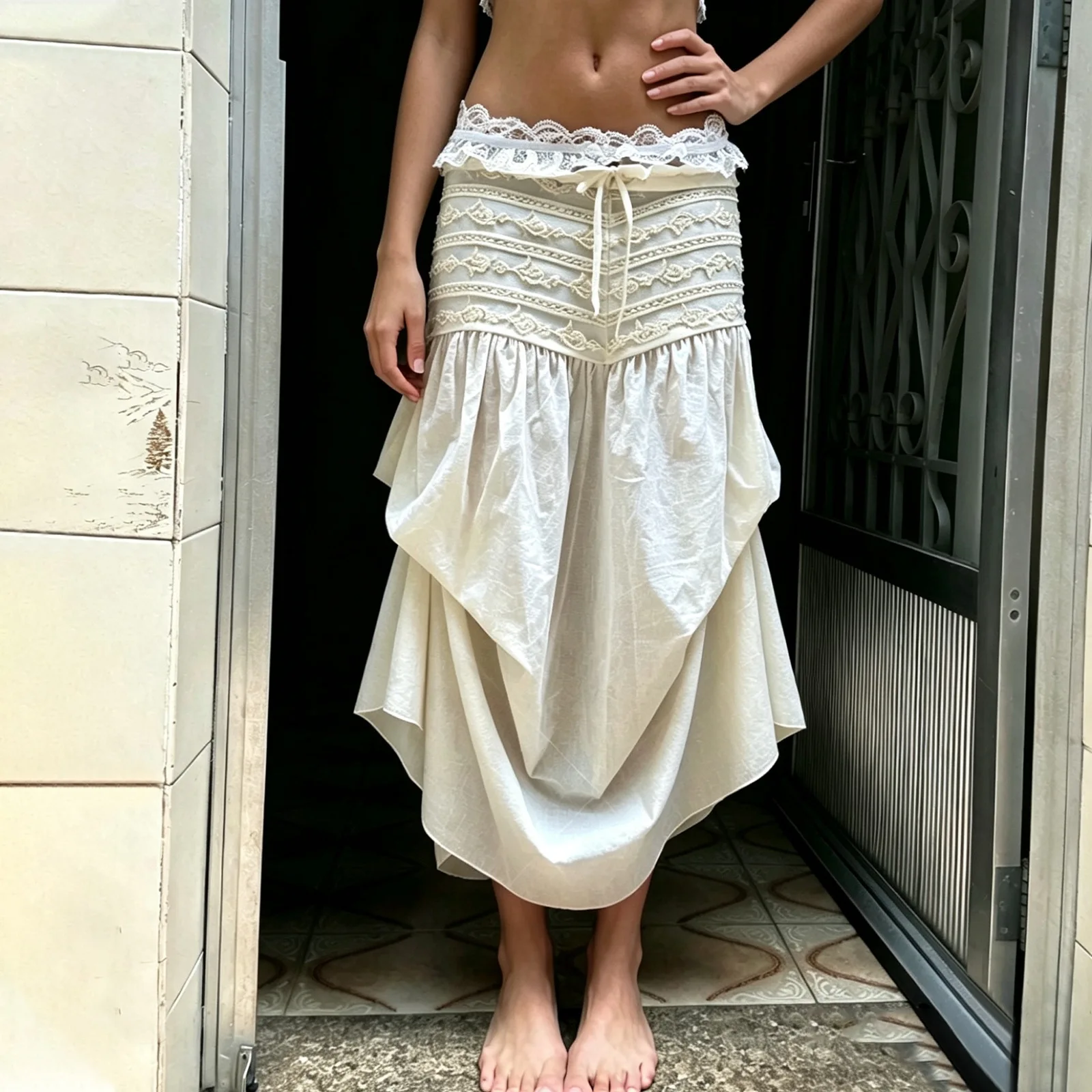 Boho Lace Waist Embroidery Drawstring Midi Skirt Women Irregular Ruffle Hem High Waist Flowy Beach Holiday Long Skirt
Boho Lace Waist Embroidery Drawstring Midi Skirt Women Irregular Ruffle Hem High Waist Flowy Beach Holiday Long Skirt