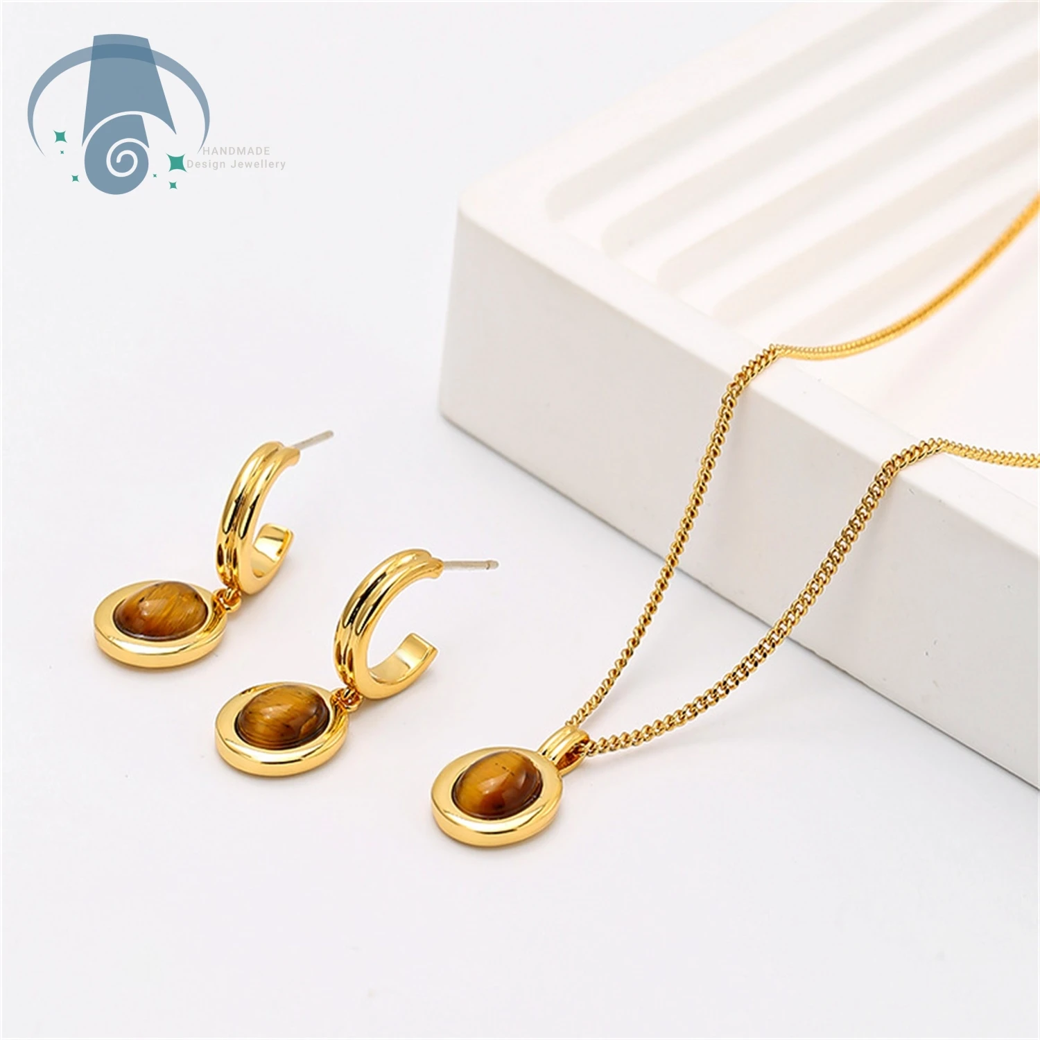 Stylish Tiger Eye Stud Earrings for Women Hypoallergenic Lightweight Elegant Vintage Inspired Jewelry Gift Set Autumn Winter
Stylish Tiger Eye Stud Earrings for Women Hypoallergenic Lightweight Elegant Vintage Inspired Jewelry Gift Set Autumn Winter