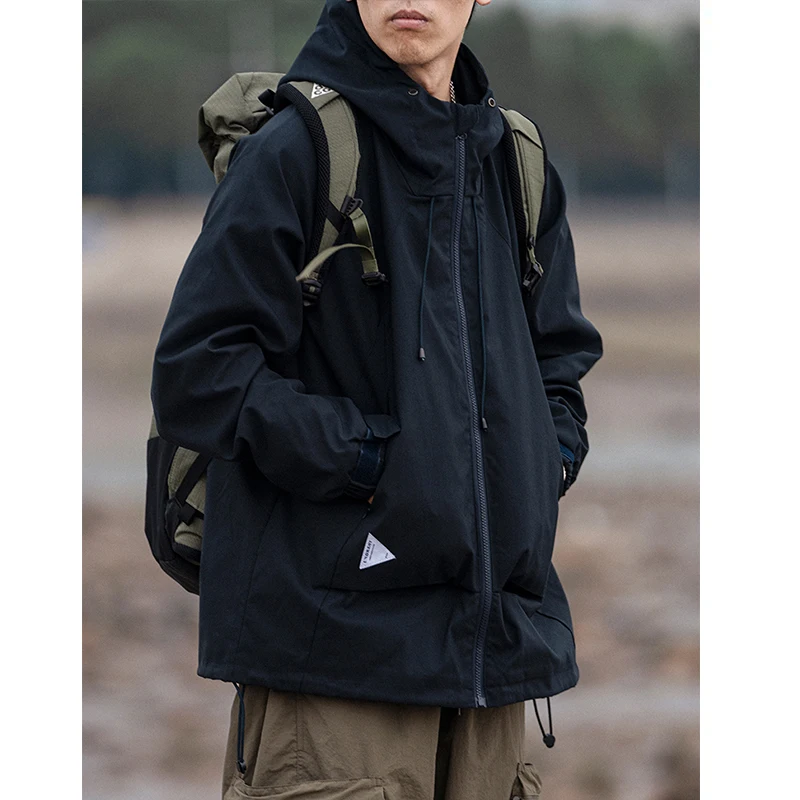 Retro Outdoor Mountain Climbing Jacket Men Clothing Streetwear Hoodies Waterproof Jacket Harajuku Casual Coats
Retro Outdoor Mountain Climbing Jacket Men Clothing Streetwear Hoodies Waterproof Jacket Harajuku Casual Coats
