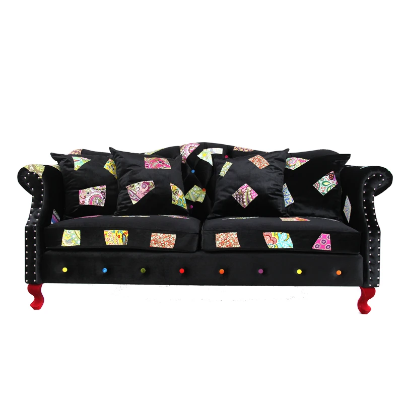 Gothic European fabric nail buckle three-person belt bag American living room contrasting sofa
Gothic European fabric nail buckle three-person belt bag American living room contrasting sofa
