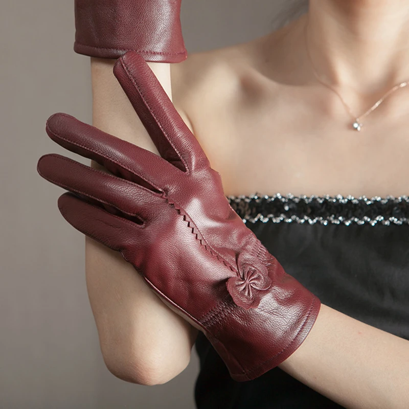 Fashion Bow-knot Real Leather Gloves Women Plus Fleece Thicken Cycling Windproof and Waterproof Warm Sheepskin Gloves Female
Fashion Bow-knot Real Leather Gloves Women Plus Fleece Thicken Cycling Windproof and Waterproof Warm Sheepskin Gloves Female