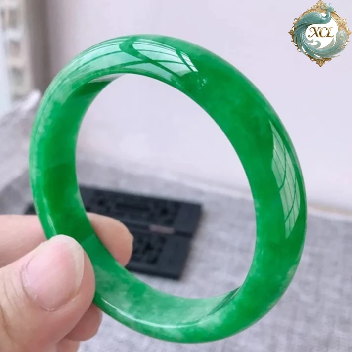 Premium Natural Myanmar Jadeite Bangle | Full Green Floating Flower Jade Bracelet in Vibrant Imperial Green, Wide Version
Premium Natural Myanmar Jadeite Bangle | Full Green Floating Flower Jade Bracelet in Vibrant Imperial Green, Wide Version