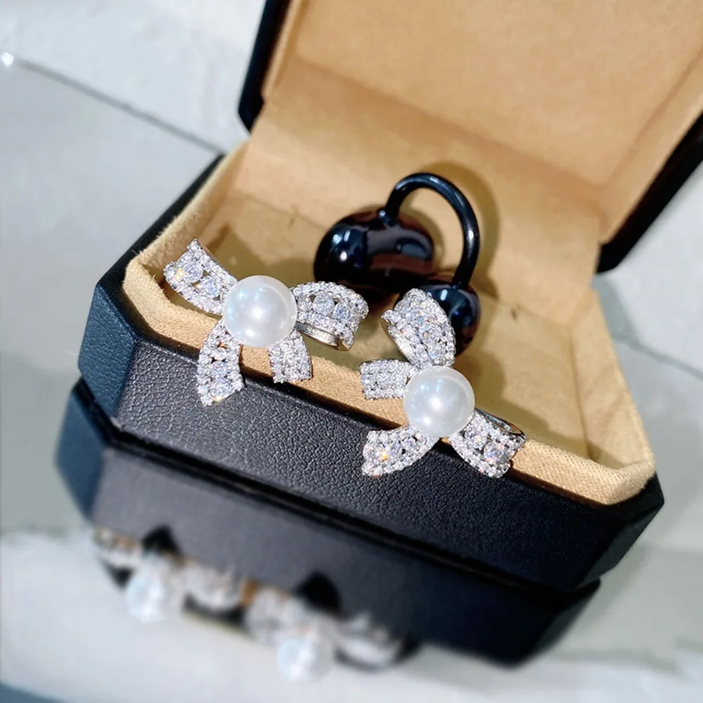 New DIY Headphone Diameter Buckle Zircon Rotatable Headphone Decoration Clip Butterfly Pattern Decorative Earbud Accessories
New DIY Headphone Diameter Buckle Zircon Rotatable Headphone Decoration Clip Butterfly Pattern Decorative Earbud Accessories