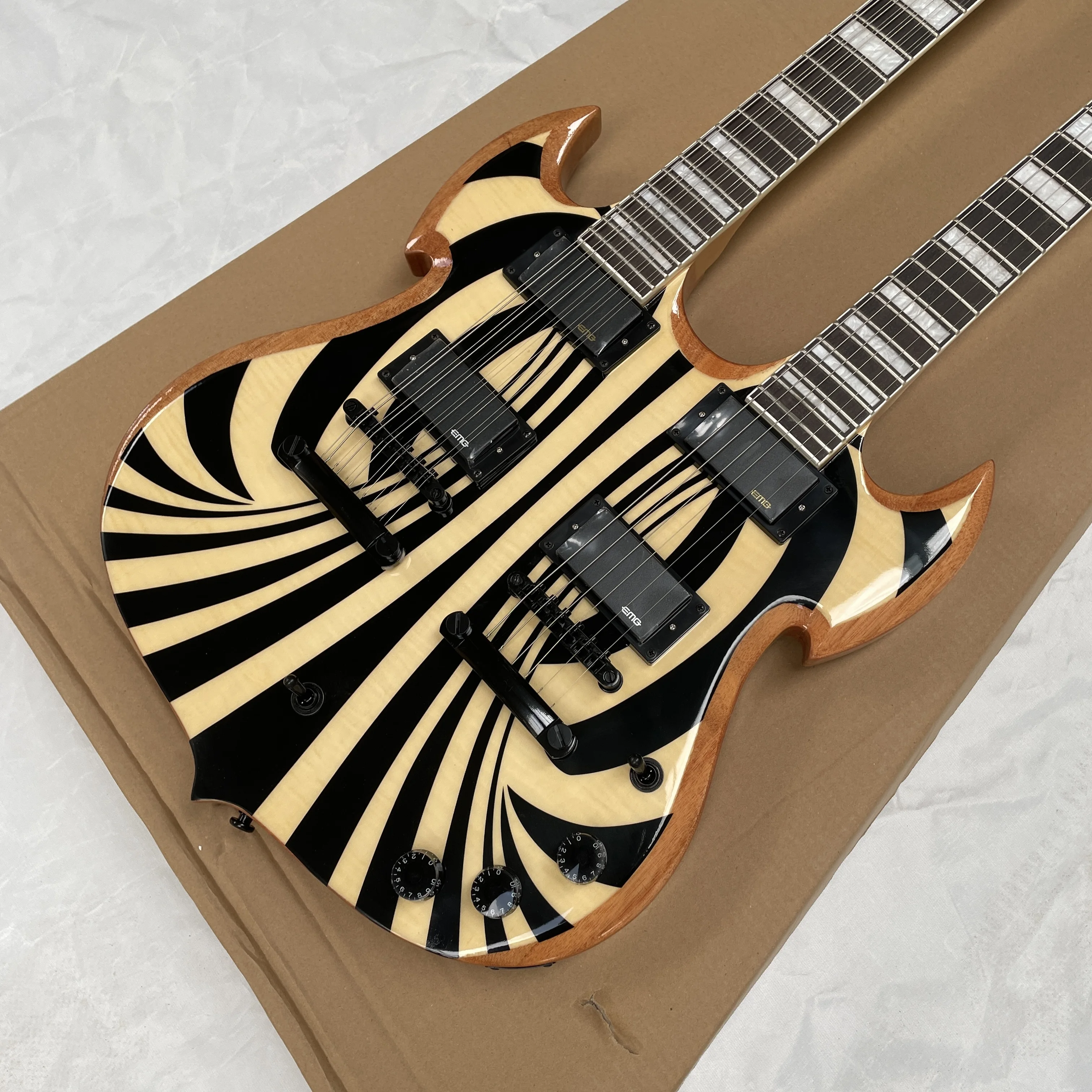 12+6 double head electric guitar, original wood color vortex finish electric guitars, active pickup guitarra
12+6 double head electric guitar, original wood color vortex finish electric guitars, active pickup guitarra