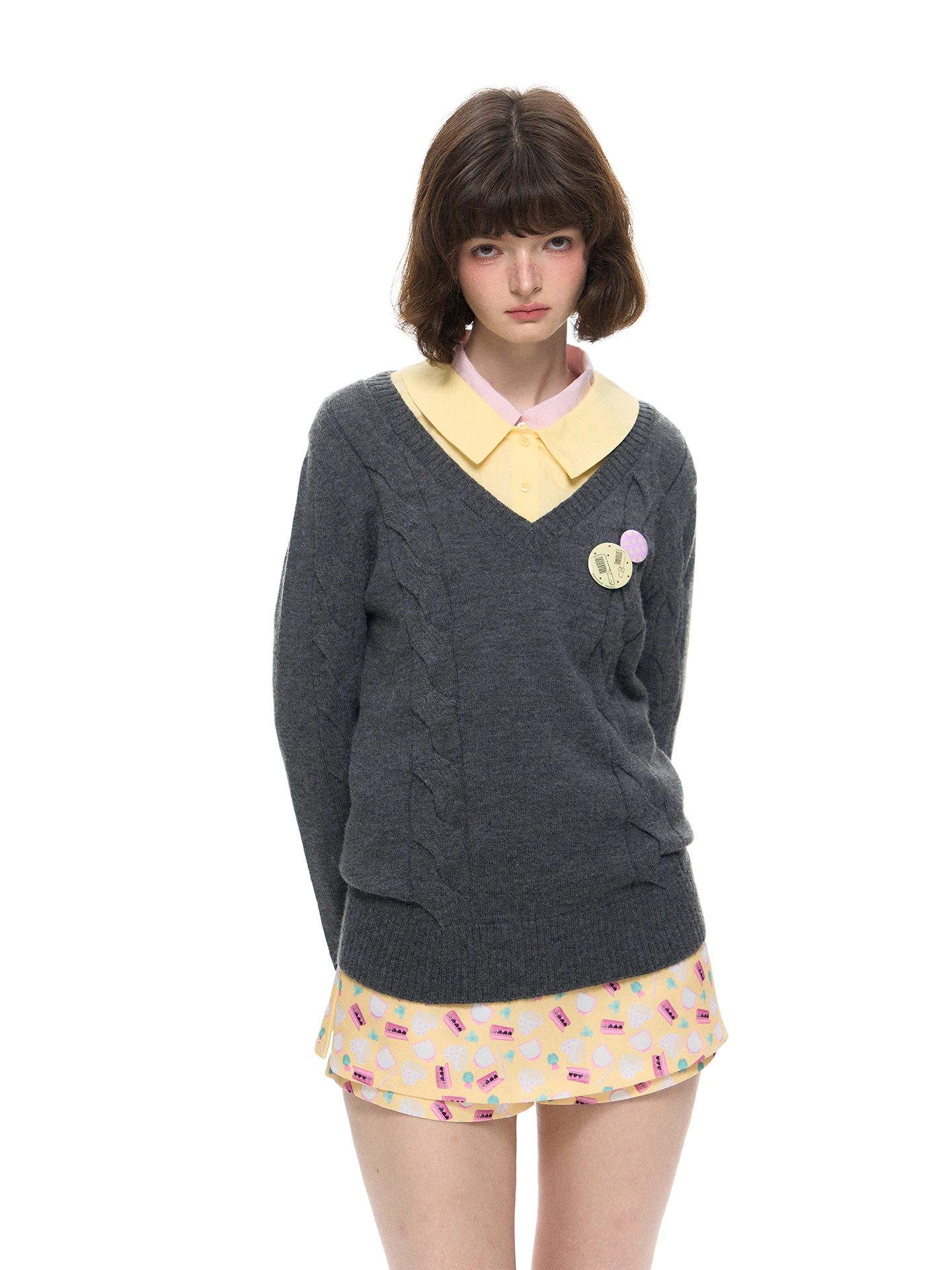 Модный вязаный свитер Romance Nanci в студенческом стиле, свободного кроя, с V-образным вырезом, длинными рукавами, бахромой и брошью, теплый осенний топ
Модный вязаный свитер Romance Nanci в студенческом стиле, свободного кроя, с V-образным вырезом, длинными рукавами, бахромой и брошью, теплый осенний топ