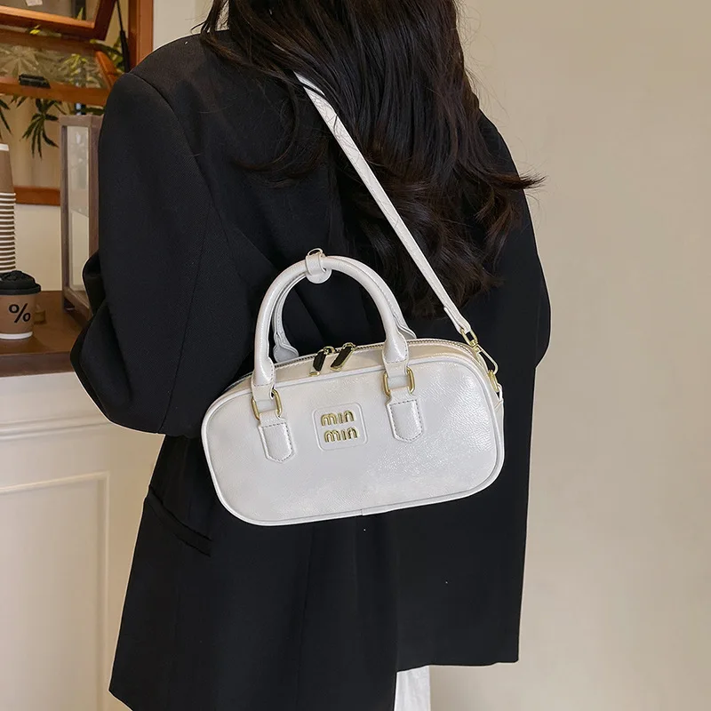 Retro Bowling Shoulder Bag 2025 - Women's High-End Glossy Messenger Purse, European & American Solid Color
Retro Bowling Shoulder Bag 2025 - Women's High-End Glossy Messenger Purse, European & American Solid Color