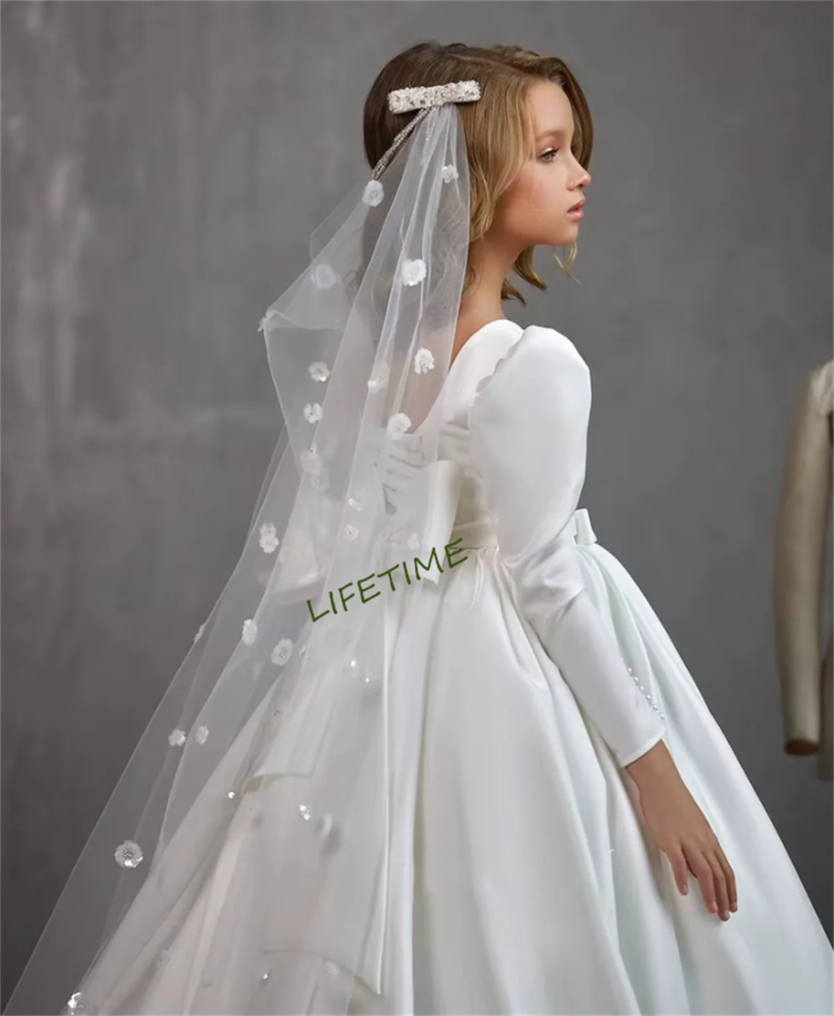 CustomizedElegant Flower Girl Dresses For Wedding Puffy Satin Full Sleeves Pageant Dress Applique First Communion Party Ball Gow
CustomizedElegant Flower Girl Dresses For Wedding Puffy Satin Full Sleeves Pageant Dress Applique First Communion Party Ball Gow