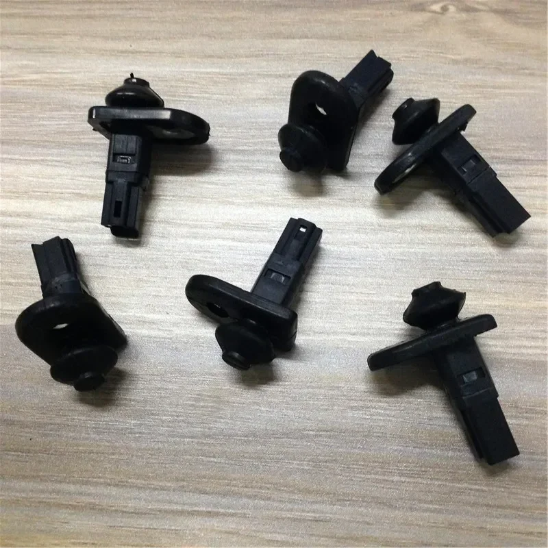 STARPAD For Mitsubishi Pajero V31 V32 V33 door light switch CFA6470 door light switch
STARPAD For Mitsubishi Pajero V31 V32 V33 door light switch CFA6470 door light switch