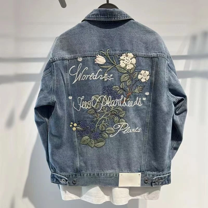 Male Jean Coats with Embroidery Outwear New in Worn Joker Clothing Designer Vintage Size L Low Price Autumn Men's Denim Jacket
Male Jean Coats with Embroidery Outwear New in Worn Joker Clothing Designer Vintage Size L Low Price Autumn Men's Denim Jacket