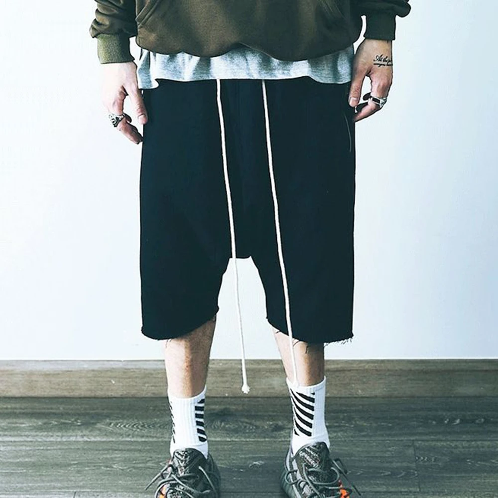 Men Plain Casual Harem Shorts Streetwear Fashion Youth Trendy Outdoor Versatile Low Cut Five Point Pants Men'S Clothing 2026 New
Men Plain Casual Harem Shorts Streetwear Fashion Youth Trendy Outdoor Versatile Low Cut Five Point Pants Men'S Clothing 2026 New