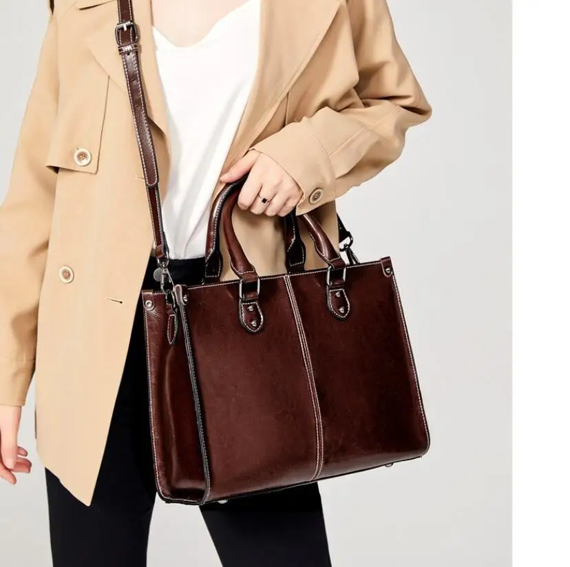 Women Handbag Cross body Shoulder Tote Bag Genuine Leather Shopping Fashion Office Female Real Cowhide Messenger Top Handle Bags
Women Handbag Cross body Shoulder Tote Bag Genuine Leather Shopping Fashion Office Female Real Cowhide Messenger Top Handle Bags