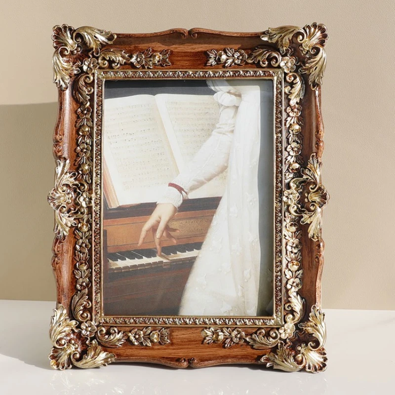 American retro light luxury niche style carved mirror photo frame can be hung on the wall oval classical oil painting frame
American retro light luxury niche style carved mirror photo frame can be hung on the wall oval classical oil painting frame