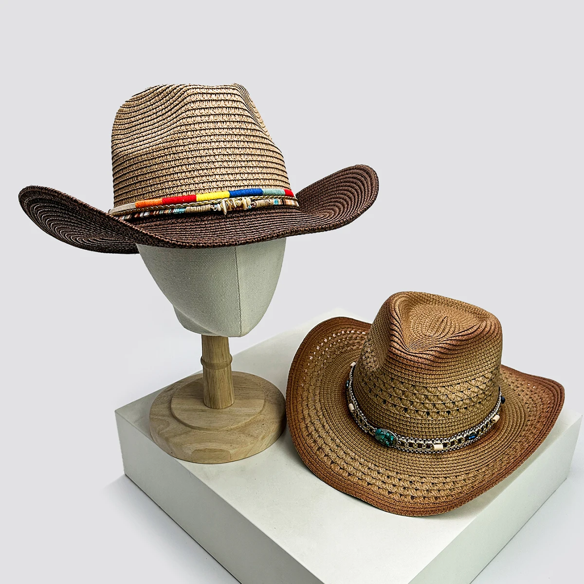 New Unisex Gradient Colorful String Cowboy Hats Breathable Travel Sunshade Foldable Straw Caps Versatile Fashion Beach Western
New Unisex Gradient Colorful String Cowboy Hats Breathable Travel Sunshade Foldable Straw Caps Versatile Fashion Beach Western