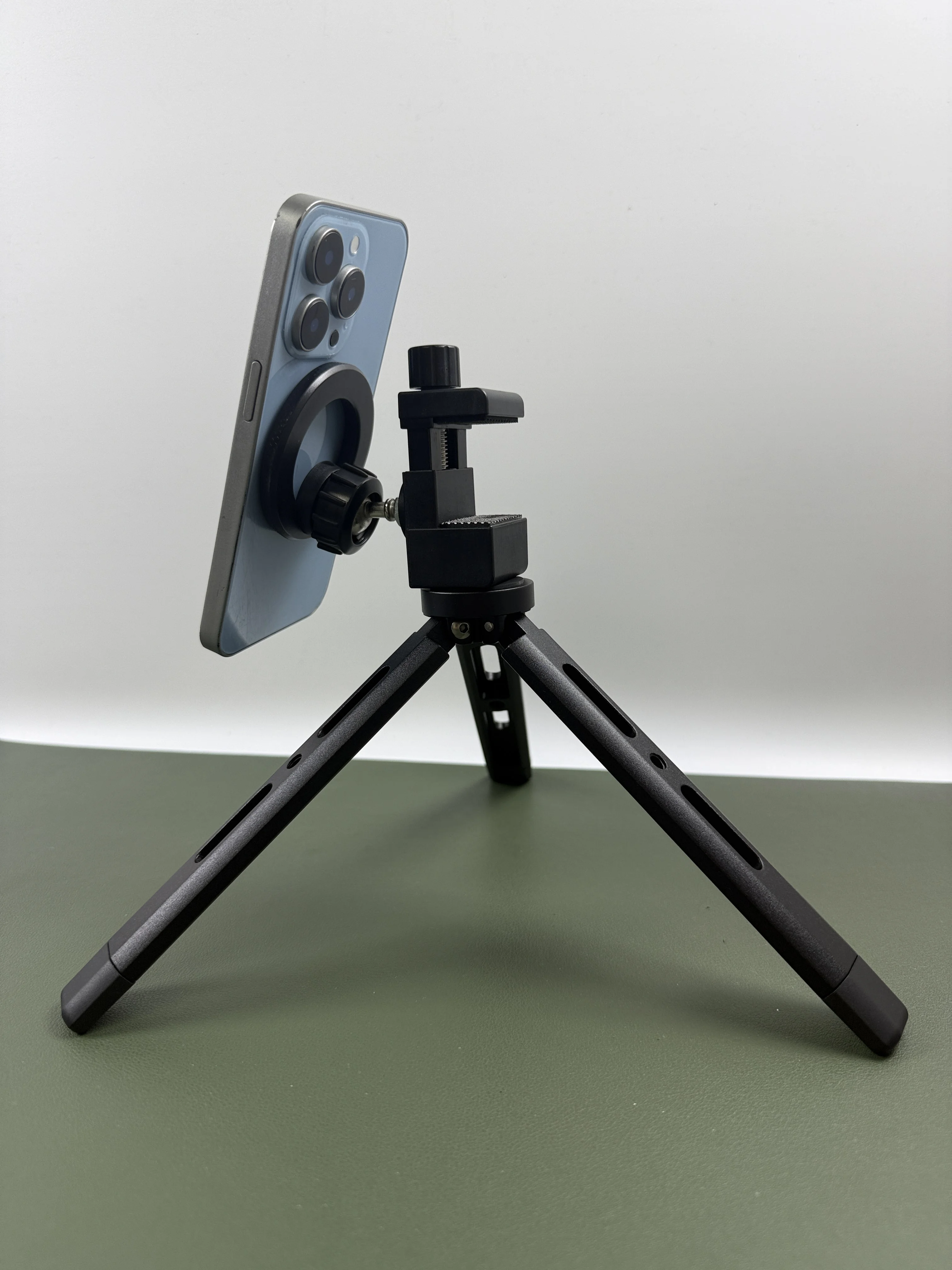 Universal Multi-Functional Tripod Magnetic Suction Mobile Phone Clip with Power Bank Holder Clip-On Stand for Phones And Devices
Universal Multi-Functional Tripod Magnetic Suction Mobile Phone Clip with Power Bank Holder Clip-On Stand for Phones And Devices