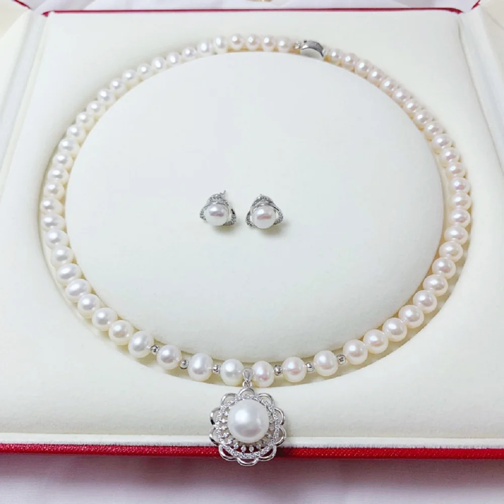 Natural Pearl AAAA7-8mm Japanese Round Pearl Necklace 18 inches+Earrings 925s Set
Natural Pearl AAAA7-8mm Japanese Round Pearl Necklace 18 inches+Earrings 925s Set