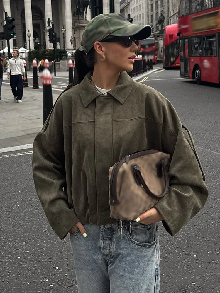 HH 2025 Vintage Women's Soild Colour Suede Texture Bomber Jacket Long Sleeve Turn-Down Collar Feamle High Street Clothing
HH 2025 Vintage Women's Soild Colour Suede Texture Bomber Jacket Long Sleeve Turn-Down Collar Feamle High Street Clothing