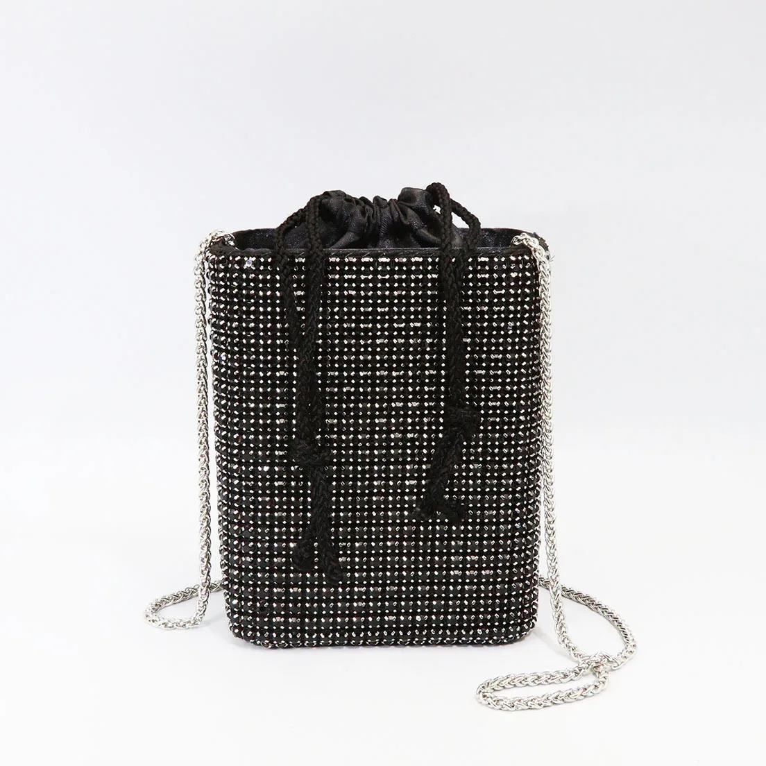 Diamond-encrusted Light Luxury Handbag, Bucket Drawstring, Women's Full Diamond Chain, Shoulder Messenger Bag, Portable Basket.
Diamond-encrusted Light Luxury Handbag, Bucket Drawstring, Women's Full Diamond Chain, Shoulder Messenger Bag, Portable Basket.