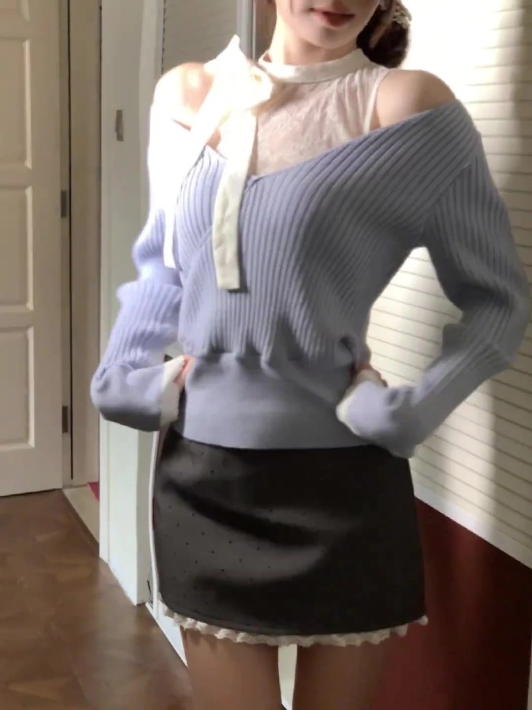 Женский укороченный свитер Pure Desire Lace Ne с открытыми плечами, вязаный топ с высокой талией, модный дизайн для весны
Женский укороченный свитер Pure Desire Lace Ne с открытыми плечами, вязаный топ с высокой талией, модный дизайн для весны