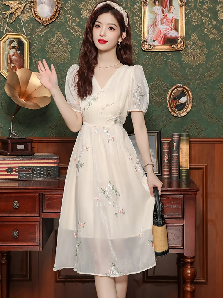 Summer White Chic Embroidery Floral Casual Long Dress Women Korean Vintage Luxury Evening Dress 2025 Elegant Festival Prom Dress
Summer White Chic Embroidery Floral Casual Long Dress Women Korean Vintage Luxury Evening Dress 2025 Elegant Festival Prom Dress