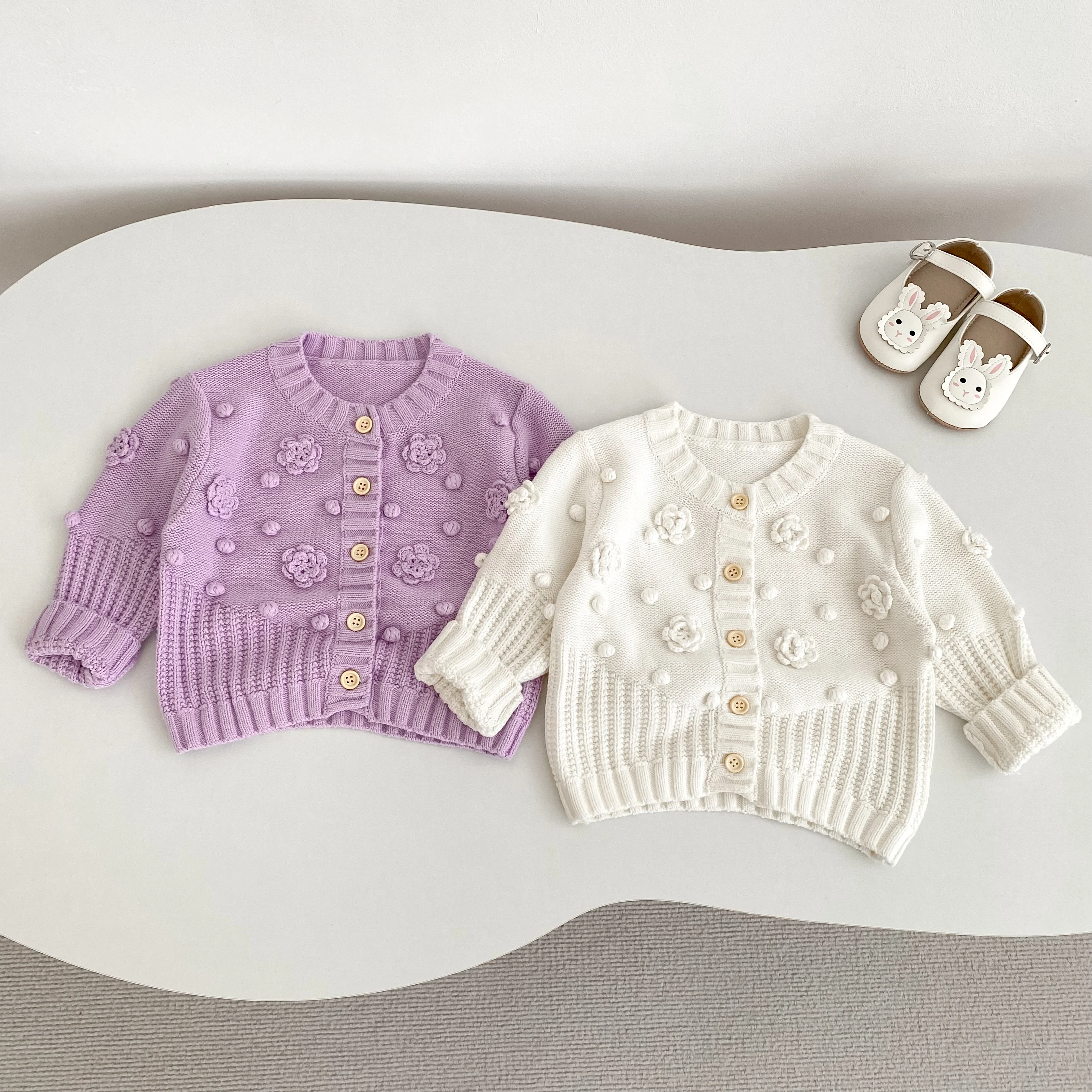 New autumn baby clothing for 0-3 years old, fashionable baby girl round neck long sleeved cardigan, flower knit sweater
New autumn baby clothing for 0-3 years old, fashionable baby girl round neck long sleeved cardigan, flower knit sweater