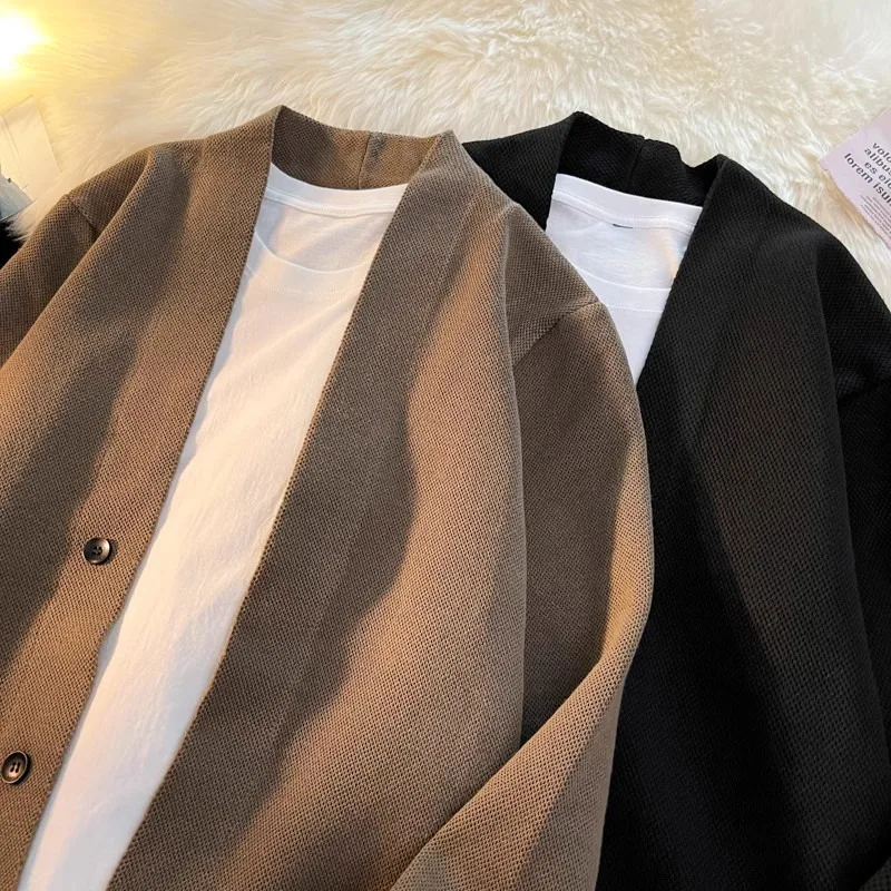 Новинка 2023, мужская вязаная куртка, весенне-осенний корейский модный открытый кардиган, верхняя одежда, длинный свек, повседневная модная одежда
Новинка 2023, мужская вязаная куртка, весенне-осенний корейский модный открытый кардиган, верхняя одежда, длинный свек, повседневная модная одежда