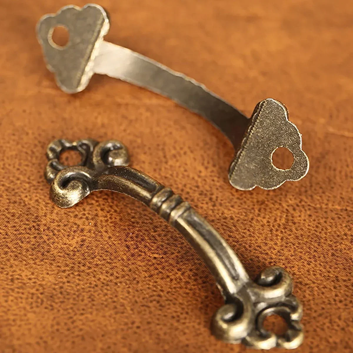1set-Mini Antique Bronze Cabinet Pulls Drawer Door Knobs Jewelry Box Handles Cupboard Wooden Vintage Handles Hardware
1set-Mini Antique Bronze Cabinet Pulls Drawer Door Knobs Jewelry Box Handles Cupboard Wooden Vintage Handles Hardware