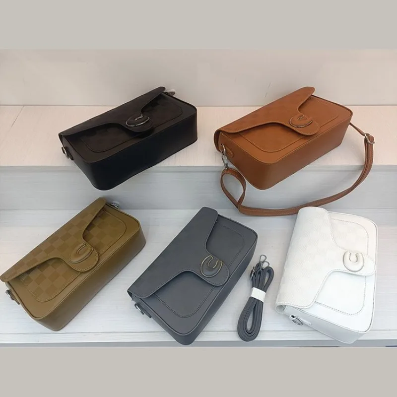 Trendy Classic Leather Shoulder Bag Women Handbag Designer Crossbody Tote Purse Elegant Commuter Diaper Bag
Trendy Classic Leather Shoulder Bag Women Handbag Designer Crossbody Tote Purse Elegant Commuter Diaper Bag