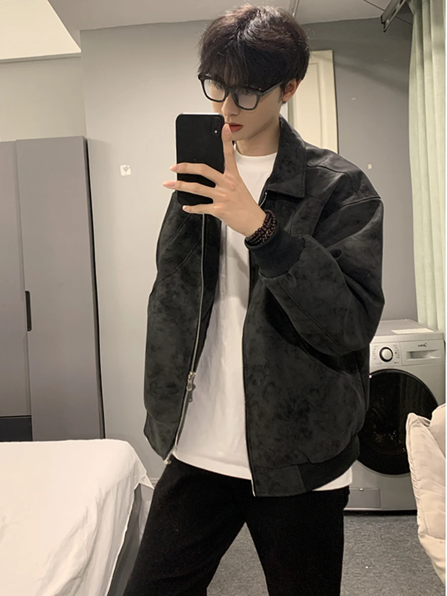 Мужская весенняя куртка из черной замши в стиле High Street, мотоциклетная, бейсбольная, с отложным воротником, в американском ретро-стиле, короткий рукав
Мужская весенняя куртка из черной замши в стиле High Street, мотоциклетная, бейсбольная, с отложным воротником, в американском ретро-стиле, короткий рукав