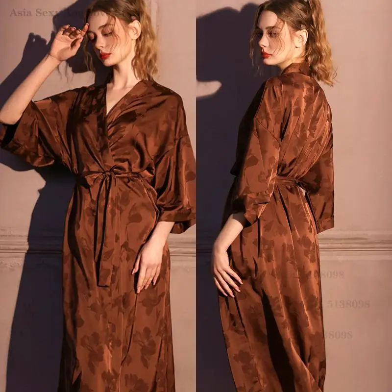 Jacquard Ice Silk Nightgown Women Spring Summer Long Sleepwear Robe with Belt Intimate Lingerie Sexy Bathrobe Kimono Homewear
Jacquard Ice Silk Nightgown Women Spring Summer Long Sleepwear Robe with Belt Intimate Lingerie Sexy Bathrobe Kimono Homewear