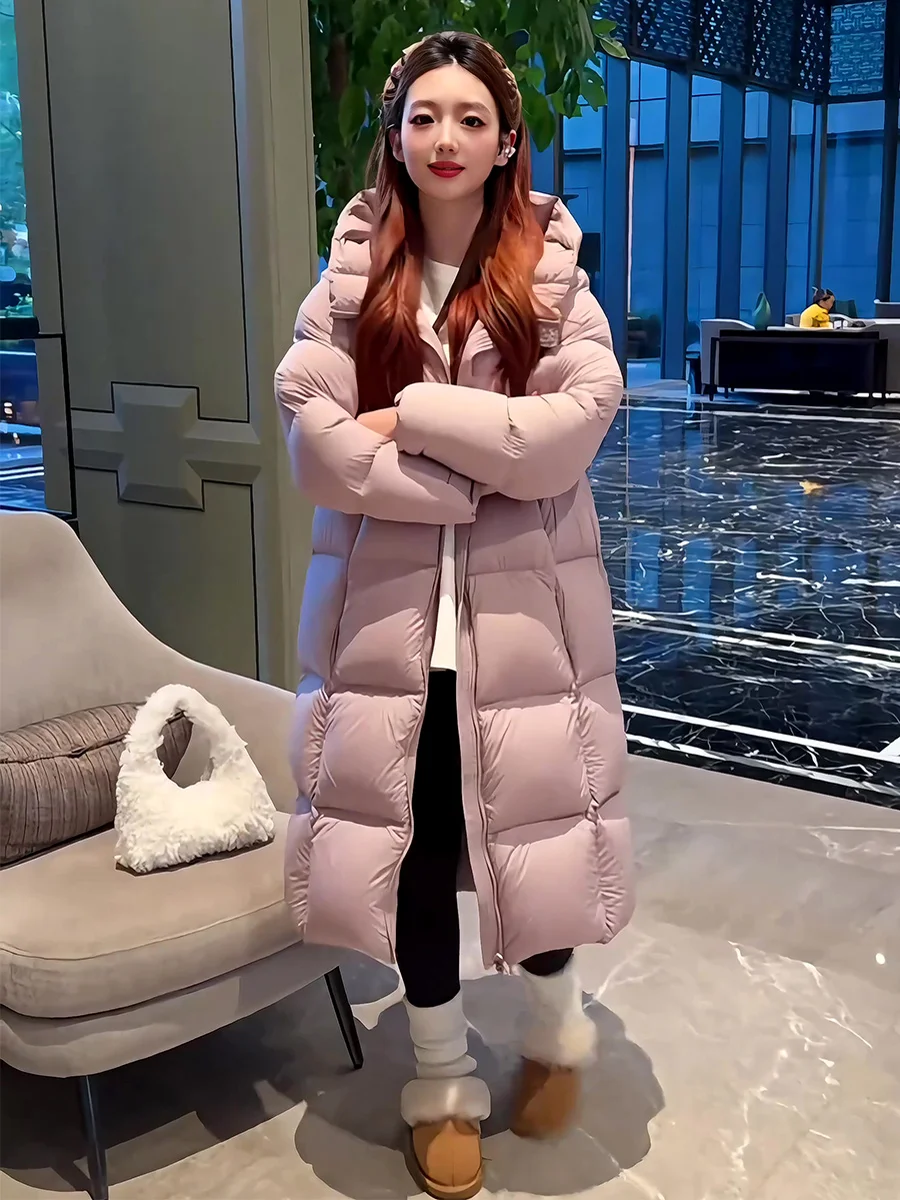 Женское длинное пуховое пальто выше колена, белое, с наполнителем из перьев, теплое, повседневное, свободного кроя, на молнии, с дизайнерскими карманами
Женское длинное пуховое пальто выше колена, белое, с наполнителем из перьев, теплое, повседневное, свободного кроя, на молнии, с дизайнерскими карманами