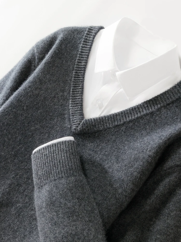 New Luxury Men's 100% Cashmere Sweater V-neck Long Sleeve Thick Pullover Autumn Winter Soft Warm Smart Casual Cashmere Knit Tops
New Luxury Men's 100% Cashmere Sweater V-neck Long Sleeve Thick Pullover Autumn Winter Soft Warm Smart Casual Cashmere Knit Tops