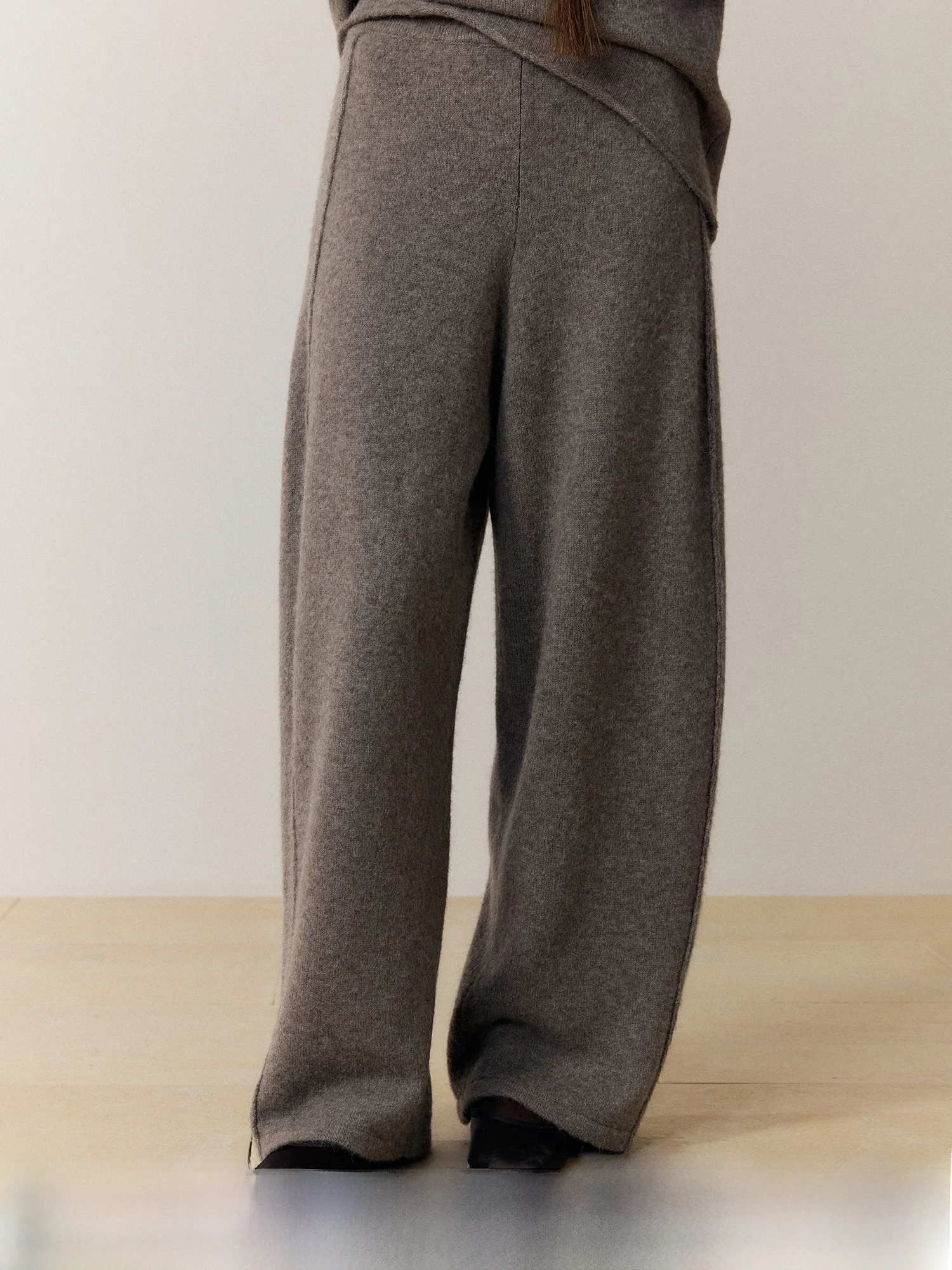 MURMURMI Casual Silk Camel Wool Knitted Arc Pants Asymmetrical Knife Loose Fit Warm Straight Leg Pants for Women
MURMURMI Casual Silk Camel Wool Knitted Arc Pants Asymmetrical Knife Loose Fit Warm Straight Leg Pants for Women