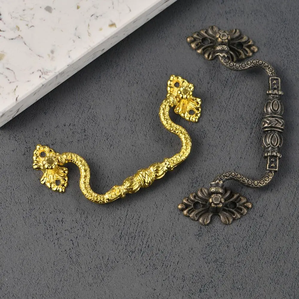 Minimalist New Chinese Style Vintage Door Handle Gold Zinc Alloy Cabinet Pull Classical Bronze Cupboard Handle Cupboard
Minimalist New Chinese Style Vintage Door Handle Gold Zinc Alloy Cabinet Pull Classical Bronze Cupboard Handle Cupboard