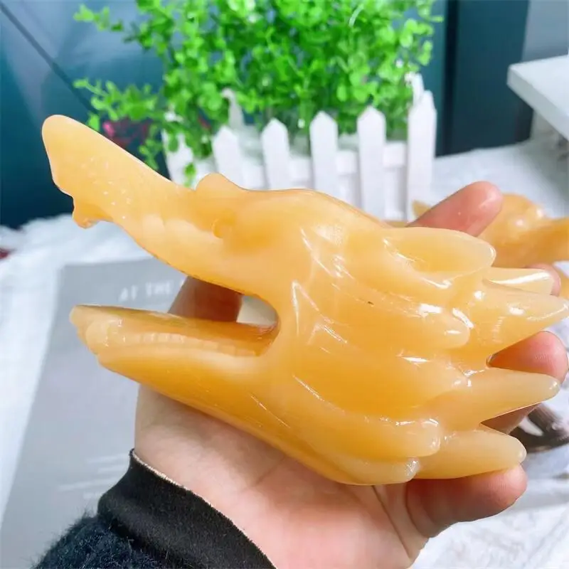 12.CM Natural Yellow Calcite Wolf Head Crystal Carving Powerful Animal Decorations Office Desktop Furniture Collection Gift 1pcs
12.CM Natural Yellow Calcite Wolf Head Crystal Carving Powerful Animal Decorations Office Desktop Furniture Collection Gift 1pcs