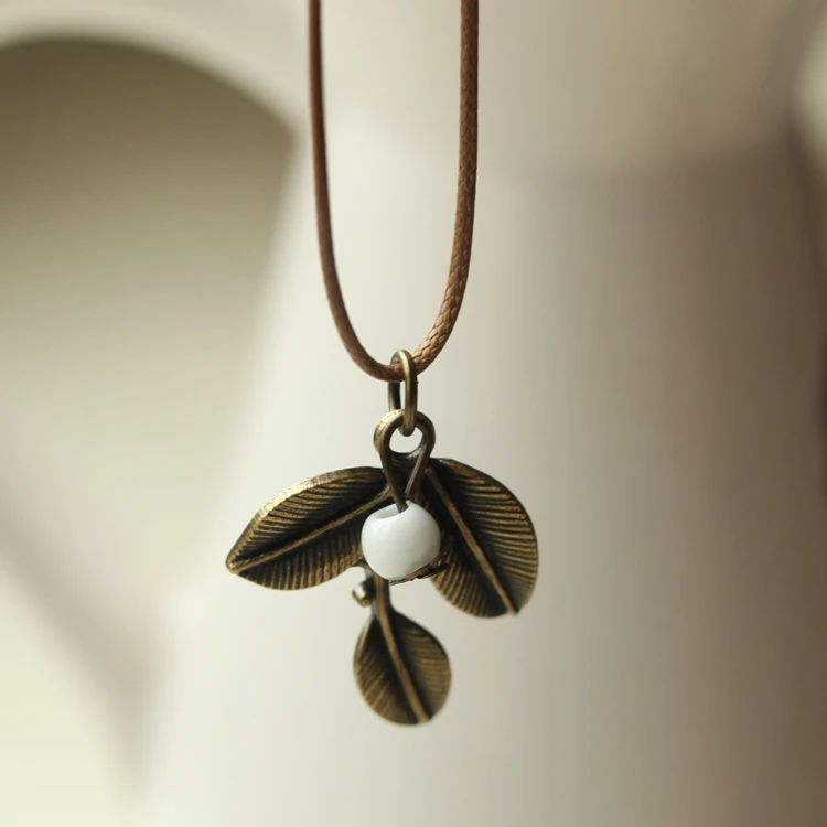 New fashion women's ceramic classic style necklaces & Pendants DIY handmade simple necklace for women #1722
New fashion women's ceramic classic style necklaces & Pendants DIY handmade simple necklace for women #1722