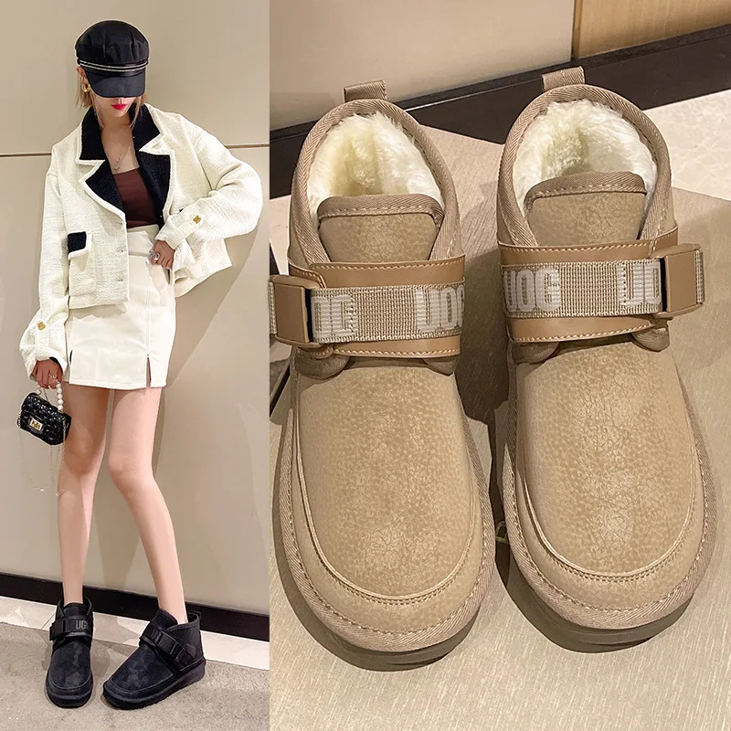 Couple's Thickened Winter Boots Comfortable Warm Cotton Shoes Women's Large Size 35-44 Mid-Calf Snow Boots Daily Wear
Couple's Thickened Winter Boots Comfortable Warm Cotton Shoes Women's Large Size 35-44 Mid-Calf Snow Boots Daily Wear