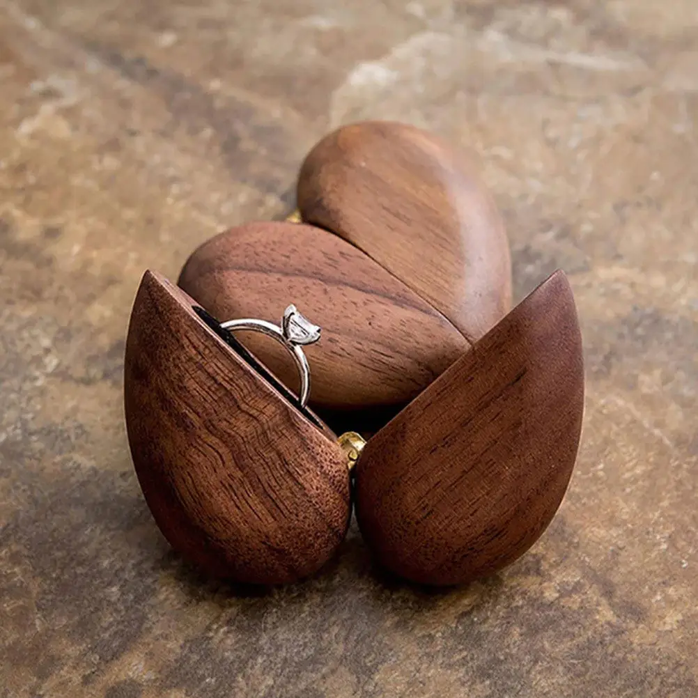 Heart Shaped Ring Box Wooden Wedding Ceremony Engagement Ring Storage Holder Proposal Gift Packaging Case Rings Holder
Heart Shaped Ring Box Wooden Wedding Ceremony Engagement Ring Storage Holder Proposal Gift Packaging Case Rings Holder