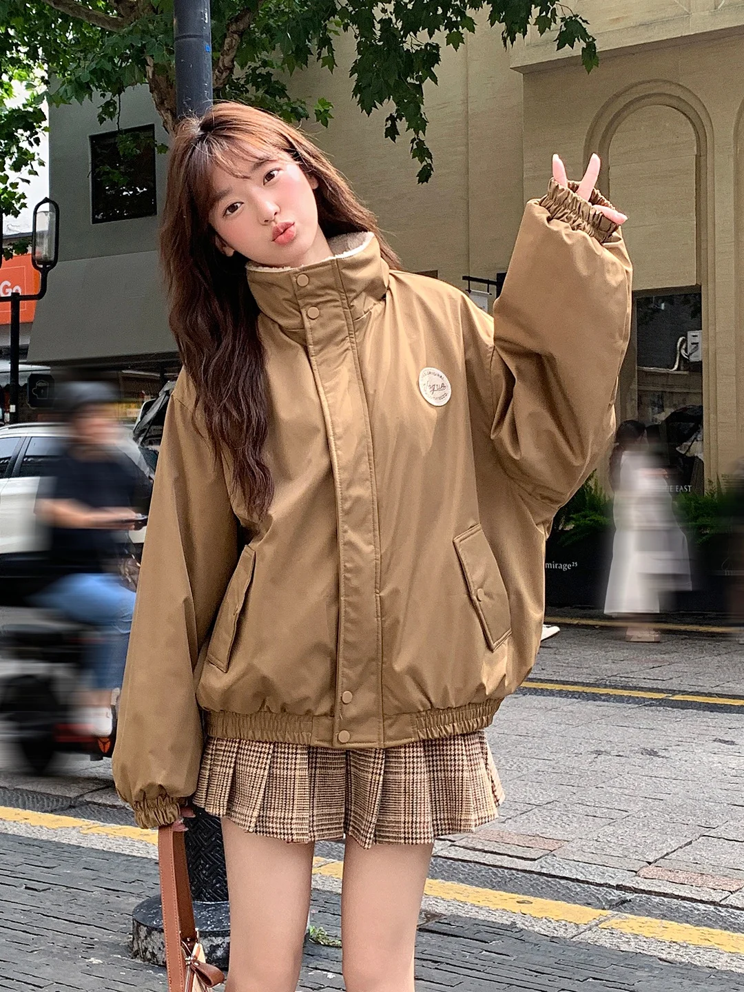 Шерсть ягненка и женщина Светло-серый Многофункциональные карманы Хранение Практичный универсальный дизайн Удобное использование Несколько красивых
Шерсть ягненка и женщина Светло-серый Многофункциональные карманы Хранение Практичный универсальный дизайн Удобное использование Несколько красивых